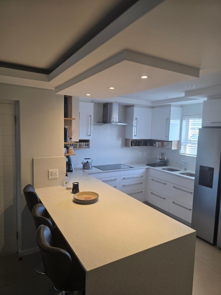 2 Bedroom Property for Sale in Lansdowne Western Cape